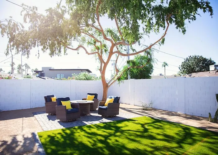 Old Town Comfort - Walkable - Renovated - Firepit Scottsdale