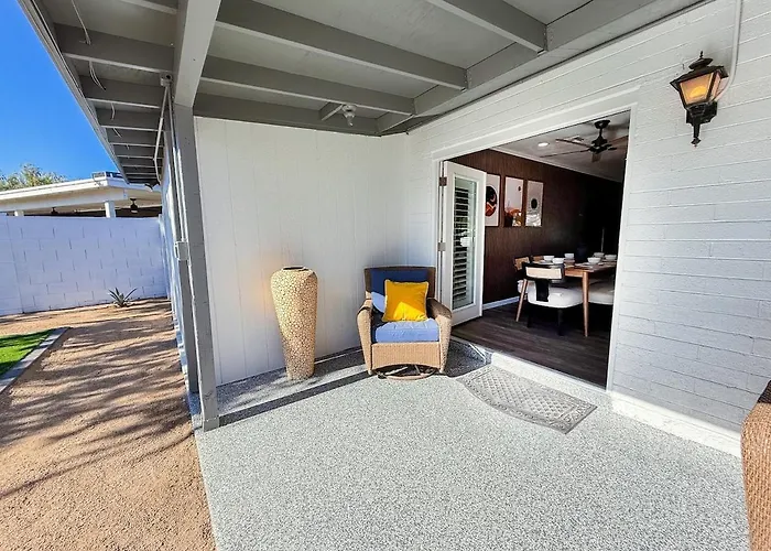 Holiday home Old Town Comfort - Walkable - Renovated - Firepit Scottsdale